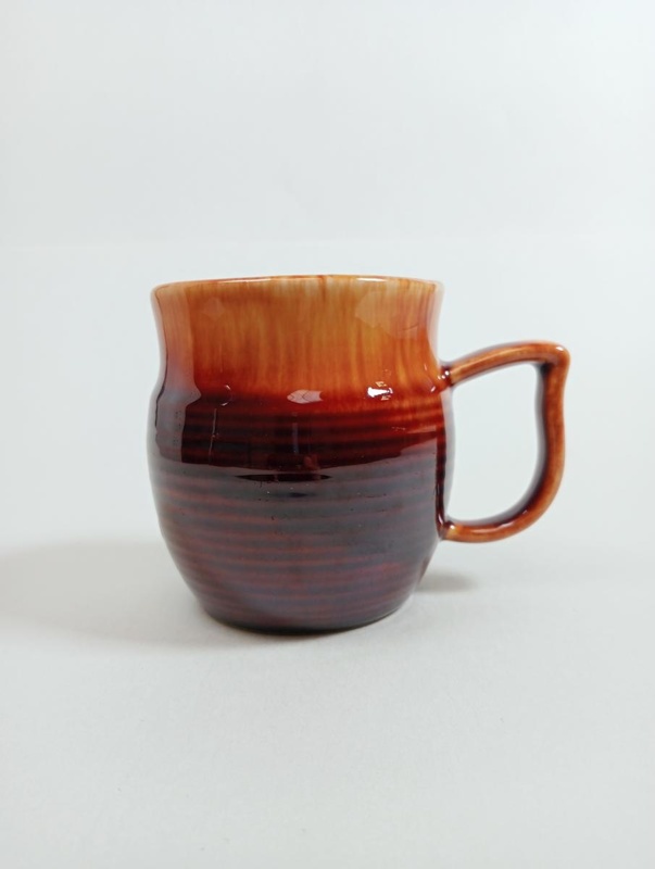 Mug - honeyglaze; Crown Lynn Potteries Limited; 1973; 2016.48.69