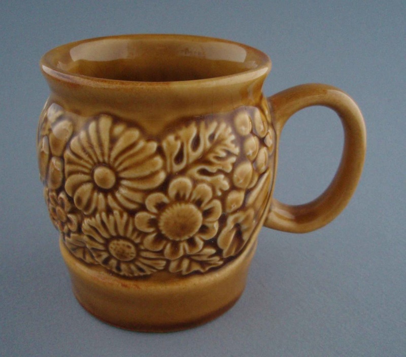 Mug - floral; Titian Potteries (1965) Limited; 1978-1989; 2008.1.2279
