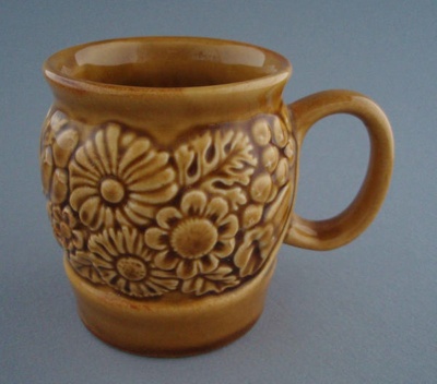 Mug - floral; Titian Potteries (1965) Limited; 1978-1989; 2008.1.2279