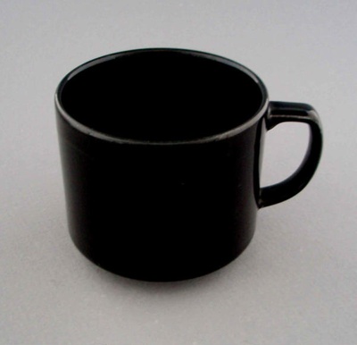 Cup; Crown Lynn Potteries Limited; 1988-1989; 2009.1.956