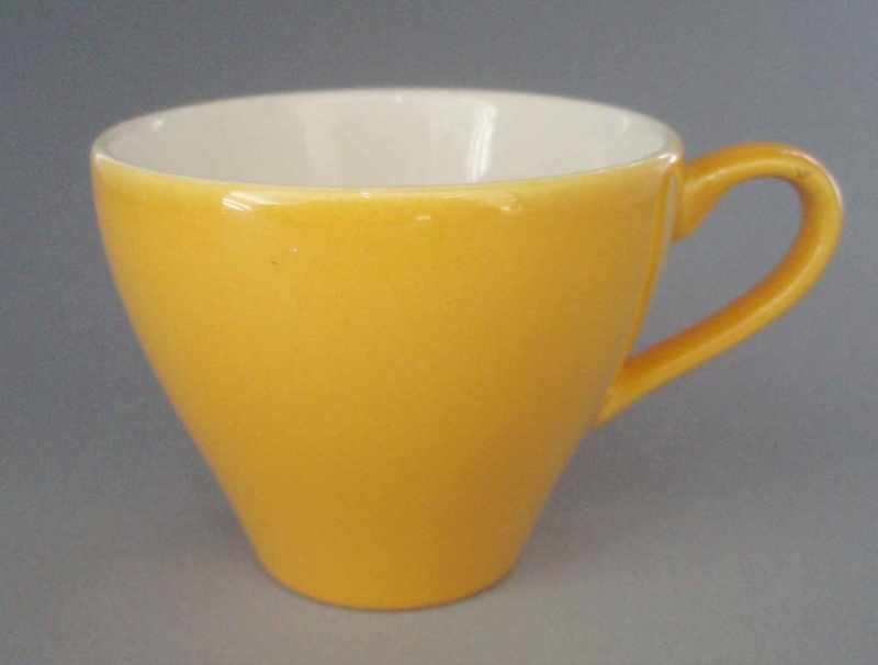Cup - Colour glaze; Crown Lynn Potteries Limited; 1960-1968; 2008.1.702