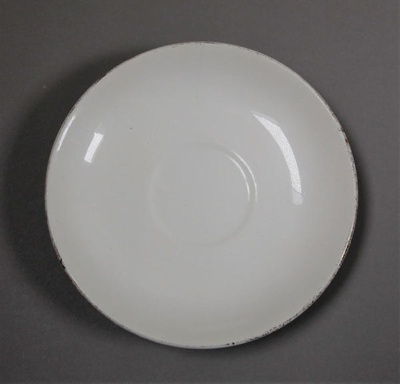 Saucer - Savoy; Crown Lynn Potteries Limited; 1960-1965; 2016.48.115