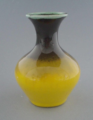 Vase; Crown Lynn Potteries Limited; 1970-1989; 2009.1.1033