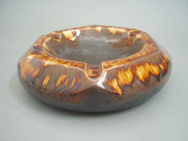 Ashtray; Crown Lynn Potteries Limited; 1965-1980; 2008.1.196