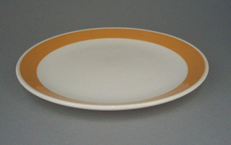 Bread and butter plate - trial; Crown Lynn Potteries Limited; 1960-1989; 2008.1.590