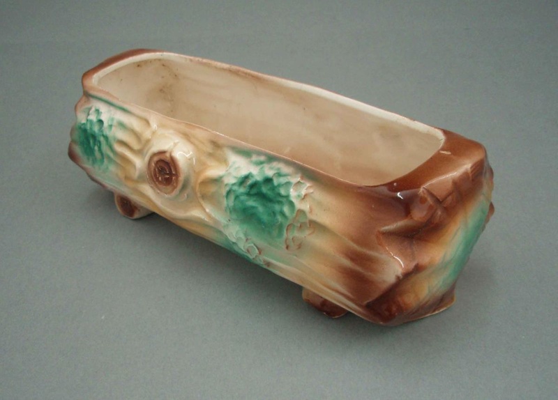 Trough - log shape; Amalgamated Brick and Pipe Company Limited; 1940-1955; 2008.1.234
