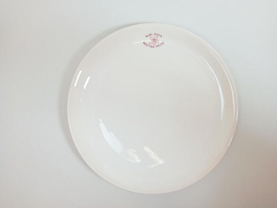 Dinner Plate - Muri Enua Meeting House; Crown Lynn Potteries Limited; 1981; 2016.48.135
