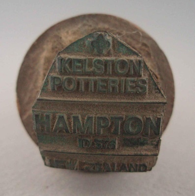 Backstamp - Hampton; Crown Lynn Potteries Limited; 1970-1985; 2008.1.2153