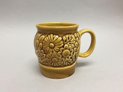 Mug - floral; Titian Potteries (1965) Limited; 1978-1989; 2015.32.1