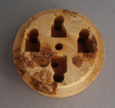 Electrical insulator; Crown Lynn Technical Ceramics Limited; 1940-1980; 2010.1.48