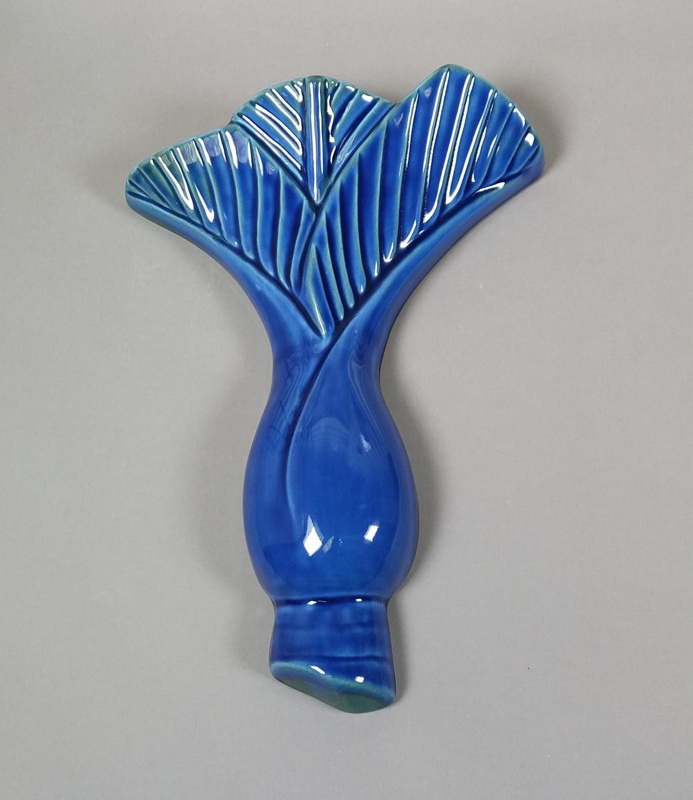 Nikau vase; Studio Ceramics NZ Ltd; 2006-2008; 2017.1.23