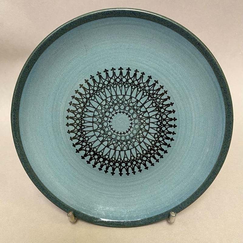 Side plate in Ponui pattern; Crown Lynn Potteries Limited; 1969; 2016.48.144