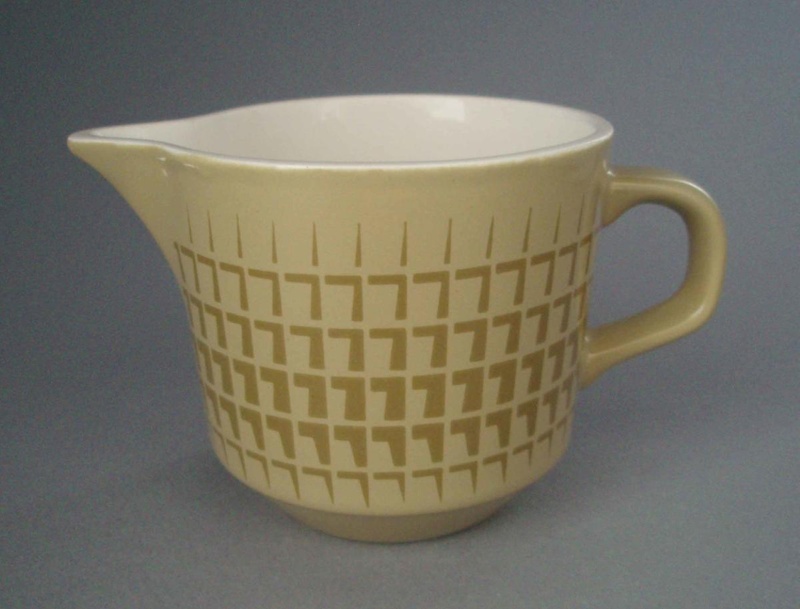 Cream jug - Novelle pattern; Crown Lynn Potteries Limited; 1968-1975; 2008.1.1063 Cream jug - Novelle pattern; Crown Lynn Potteries Limited; 1968-1975; 2008.1.1063