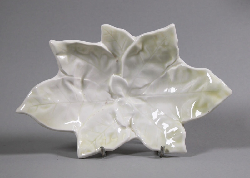 Dish - puriri; Studio Ceramics NZ Ltd; 2017.1.215