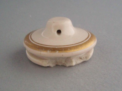 Bathroom plug; Crown Lynn Technical Ceramics Limited; 1964-1989; 2008.1.693