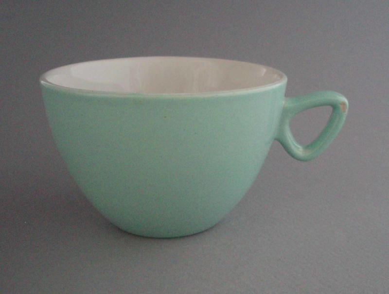 Cup - Colour glaze; Crown Lynn Potteries Limited; 1964-1975; 2008.1.2650