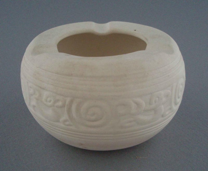 Ashtray - bisque; Crown Lynn Potteries Limited; 1980-1989; 2008.1.2667