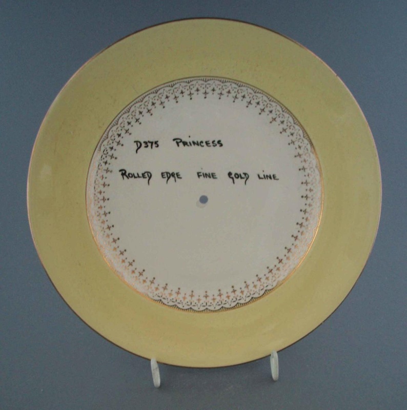 Cake plate - Princess pattern sample; Crown Lynn Potteries Limited; 1958-1965; 2009.1.1098 Cake plate - Princess pattern sample; Crown Lynn Potteries Limited; 1958-1965; 2009.1.1098