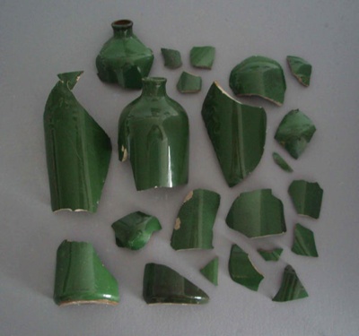 Ceramic bottle shards; Crown Lynn Potteries Limited; 1940-1960; 2009.1.2049.1-21