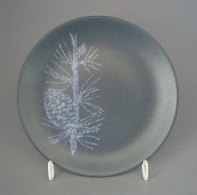 Bread and butter plate - Pine pattern; Crown Lynn Potteries Limited; 1966-1972; 2008.1.1333