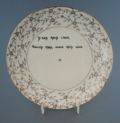 Cake plate - Gold Lace pattern sample; Crown Lynn Potteries Limited; 1958-1965; 2009.1.1096