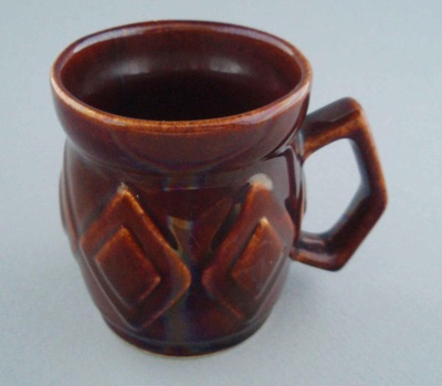 Mug - diamond; Titian Potteries (1965) Limited; 1975-1985; 2008.1.2289