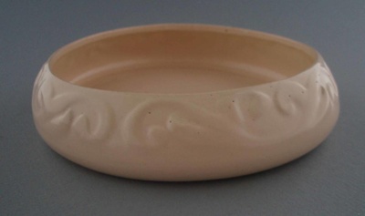 Trough; Crown Lynn Potteries Limited; 1955-1980; 2009.1.324