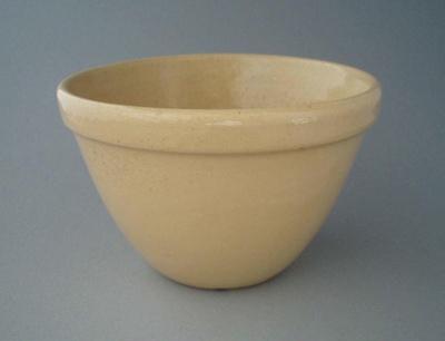 Basin; Amalgamated Brick and Pipe Company Limited; 1940-1948; 2008.1.407