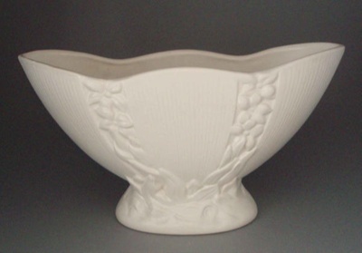 Vase; Crown Lynn Potteries Limited; 1974-1979; 2008.1.798