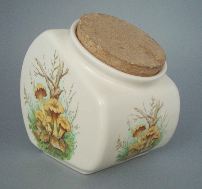 Lolly jar and cork; Titian Potteries (1965) Limited; 1982-1989; 2008.1.555.1-2