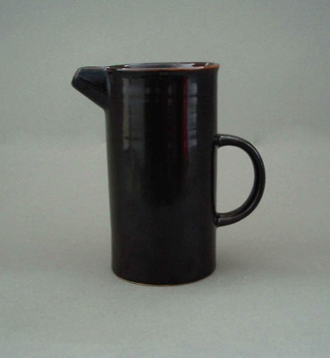 Jug; Luke Adams Pottery Limited; 1969-1975; 2008.1.263
