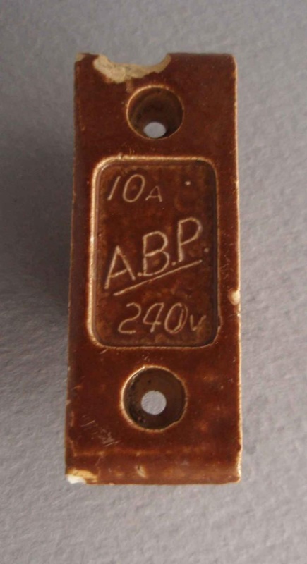 Oven fuse holder - A.B.P.; Crown Lynn Technical Ceramics Limited; 1940-1980; 2010.1.37