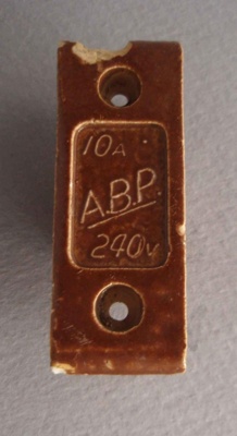 Oven fuse holder - A.B.P.; Crown Lynn Technical Ceramics Limited; 1940-1980; 2010.1.37