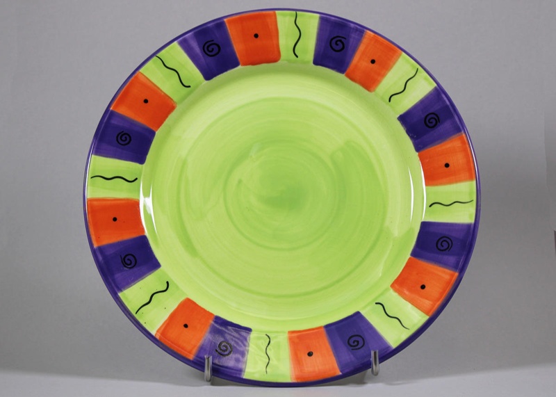 Dinner plate; Studio Ceramics NZ Ltd; 1991-2017; 2017.1.150