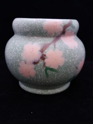 Vase; Crown Lynn Potteries Limited; 1948-1955; 2017.27.5