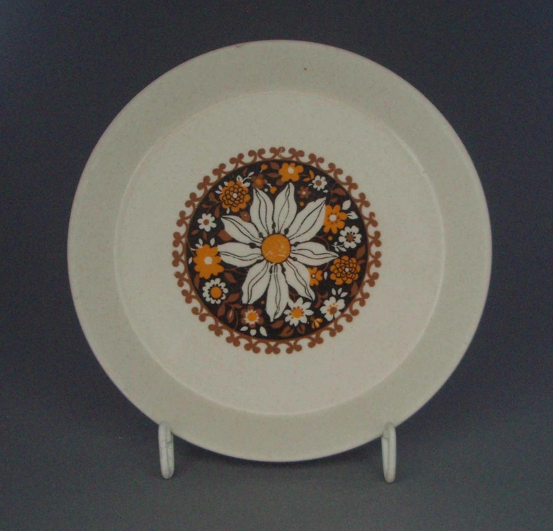 Bread and butter plate - Valencia; Crown Lynn Potteries Limited; 1971-1985; 2008.1.2656
