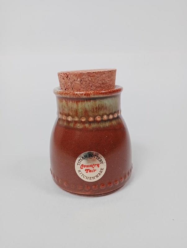 Jar - Country Fair Small; Crown Lynn Potteries Limited; 1970s; 2016.48.11