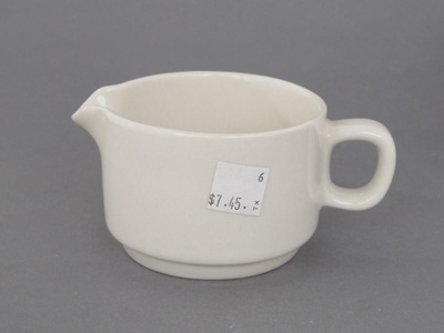 Cream jug; Crown Lynn Potteries Limited; 1973-1989; 2015.5.22