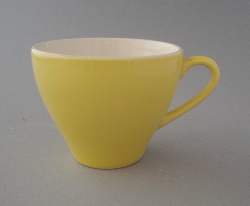 Cup - Colour glaze; Crown Lynn Potteries Limited; 1961-1975; 2009.1.612