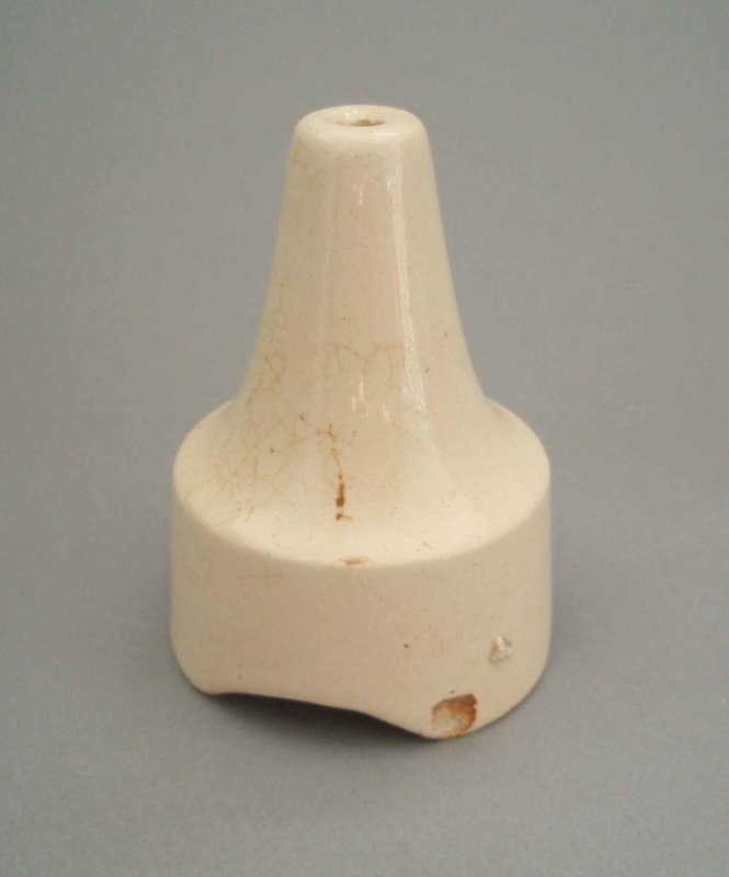 Pie funnel; Crown Lynn Potteries Limited; 1940-1960; 2008.1.329 on NZ ...