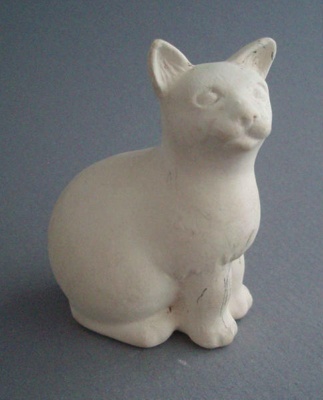 Cat figurine - bisque; Crown Lynn Potteries Limited; 1950-1989; 2009.1.83