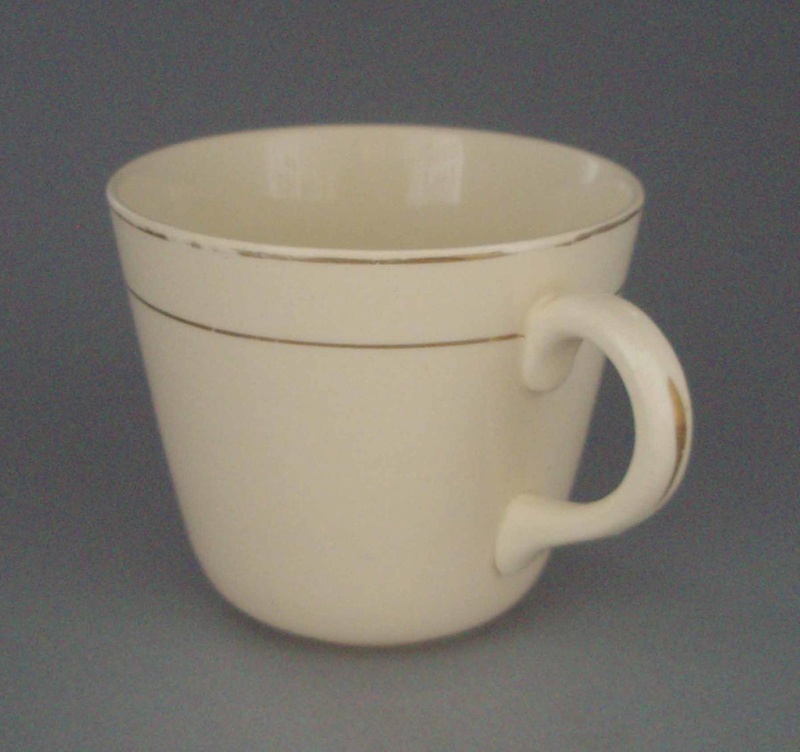 Cup - Cameo pattern; Crown Lynn Potteries Limited; 1959-1970; 2008.1.2431