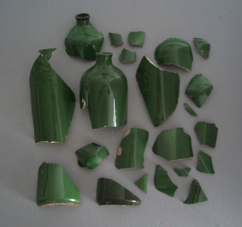 Ceramic bottle shards; Crown Lynn Potteries Limited; 1940-1960; 2009.1.2049.1-21 Ceramic bottle shards; Crown Lynn Potteries Limited; 1940-1960; 2009.1.2049.1-21