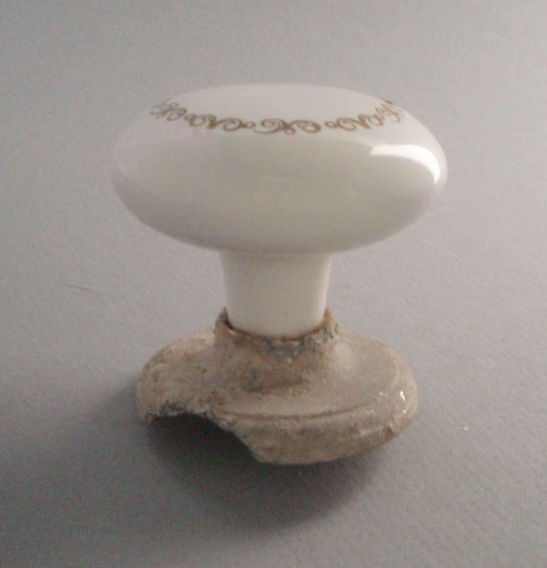 Door handle and rose - Heritage pattern; Crown Lynn Technical Ceramics Limited; 1976-1989; 2008.1.682