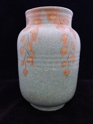 Vase; Crown Lynn Potteries Limited; 1948-1955; 2017.27.7