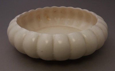 Float bowl; Crown Lynn Potteries Limited; 1961-1962; 2018.5.1