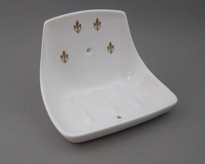 Soap holder - Fleur de Lis; Crown Lynn Technical Ceramics Limited; 1968-1988; 2017.22.5