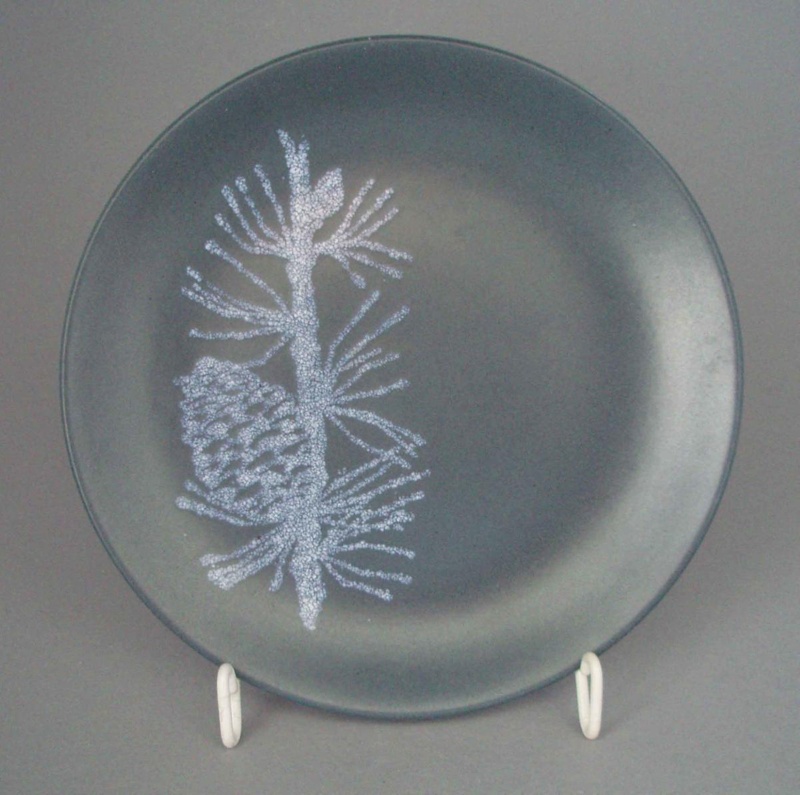 Bread and butter plate - Pine pattern; Crown Lynn Potteries Limited; 1966-1972; 2008.1.1332 Bread and butter plate - Pine pattern; Crown Lynn Potteries Limited; 1966-1972; 2008.1.1332