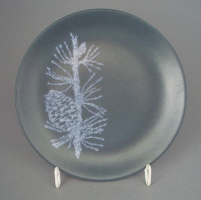 Bread and butter plate - Pine pattern; Crown Lynn Potteries Limited; 1966-1972; 2008.1.1332
