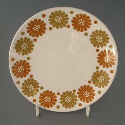 Bread and butter plate - Boutique pattern; Crown Lynn Potteries Limited; 1965-1975; 2009.1.902